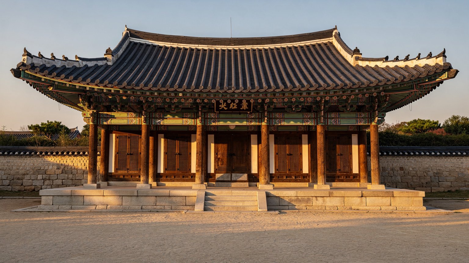 경기전은 태조 이성계의 어진을 모신 유서 깊은 사당이다